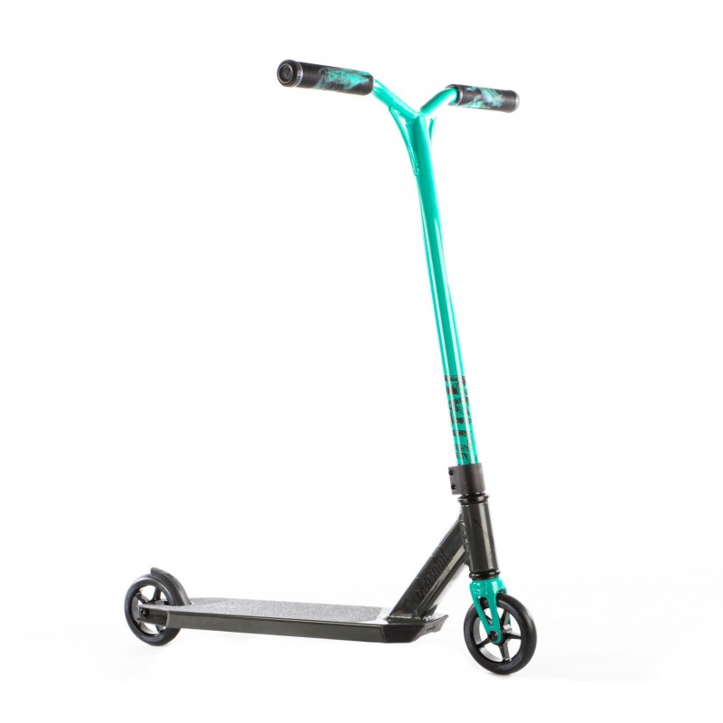 Freestyle koloběžka VERSATYL Cosmopolitan V2 | BLACK-BLUE 